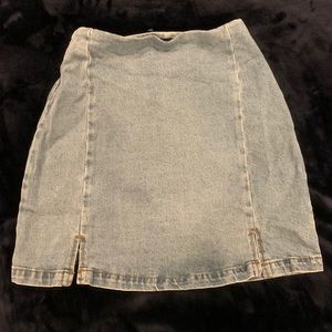 Brandy Melville denim skirt!🦋